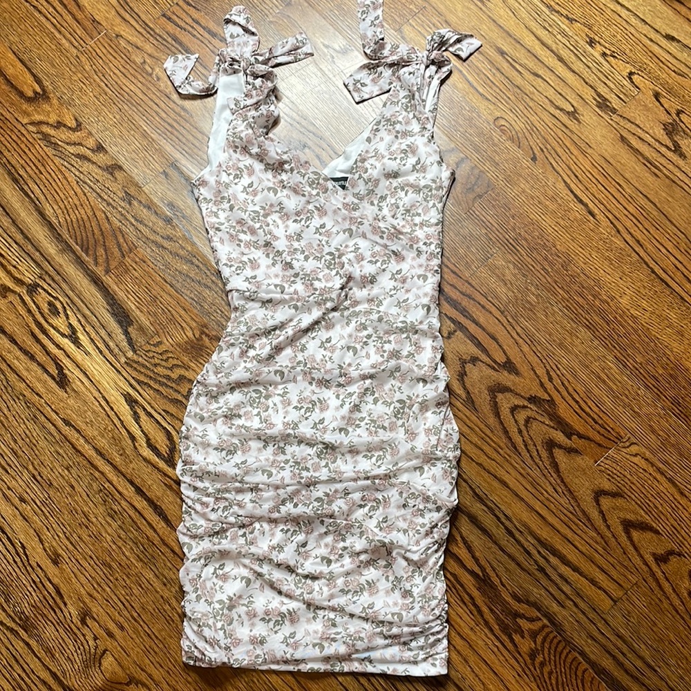 Size 4 pretty little thing dress